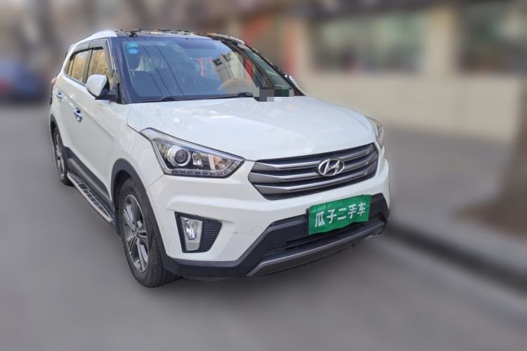 Used Hyundai ix25 2015 1.6L Automatic Two-Wheel-Drive Deluxe DLX Model
