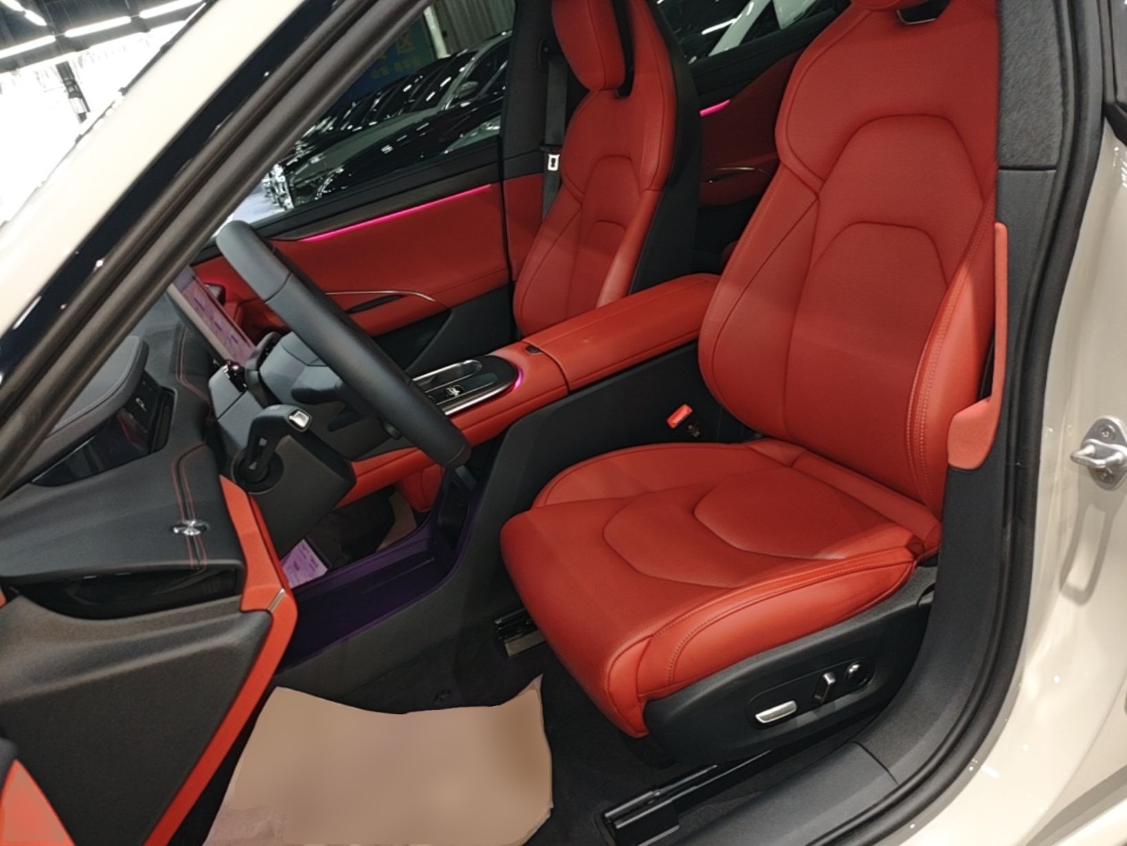 Vordere Reihe im Auto