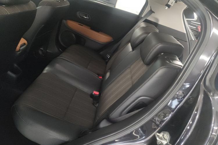 Used Honda Vezel 2016 1.8L CVT Front-Wheel Drive Pioneer Edition Left Rear Seat