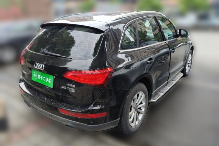 Used Audi Q5 2013 40 TFSI Technology Edition Rear Right 45 Deg