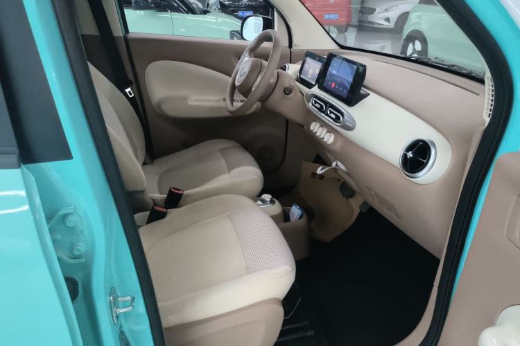 Used Wuling Hongguang MINIEV 2025 Four-Door Version Premium Edition Right Front Seat