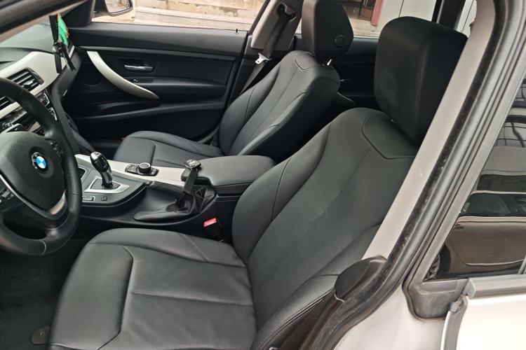 Used BMW 3 Series GT 2017 320i Sport Edition
