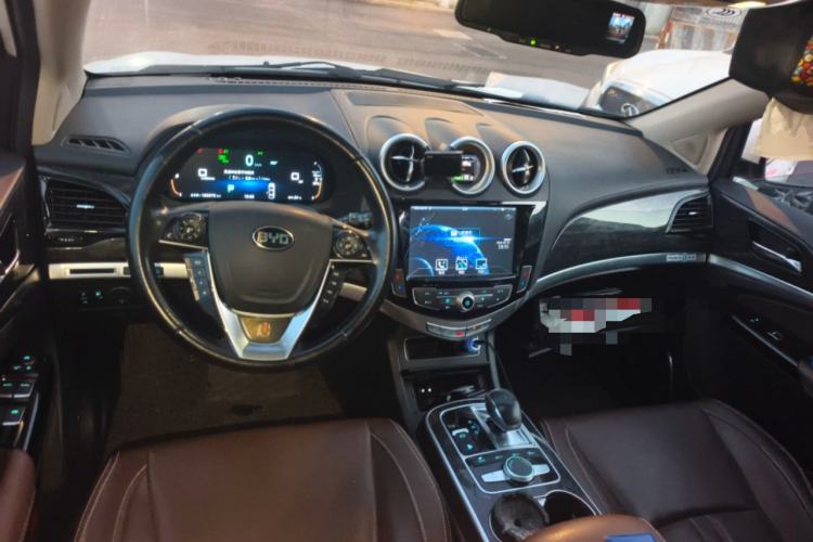 Used BYD Tang New Energy 2015 2.0T Four-Wheel-Drive Flagship Model