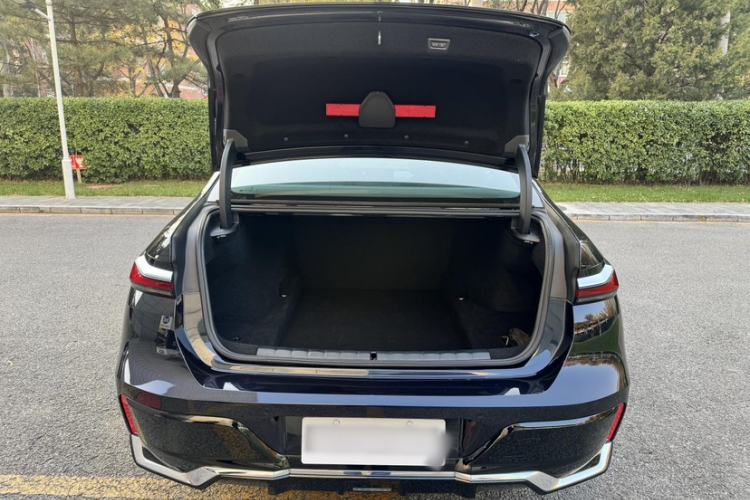 Used BMW 7 Series 2023 740Li Luxury Edition M Sport Package Interior 8