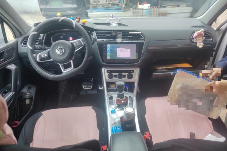 Used Volkswagen Tiguan L 2020 330TSI Automatic Two-Wheel Drive R-Line Flagship Version China VI Standard Center Console