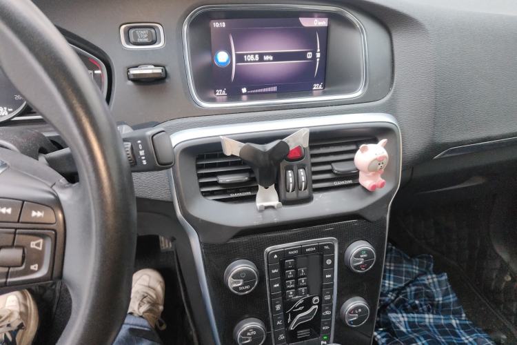 Used Volvo V40 2019 T3 Zhiyi Edition
