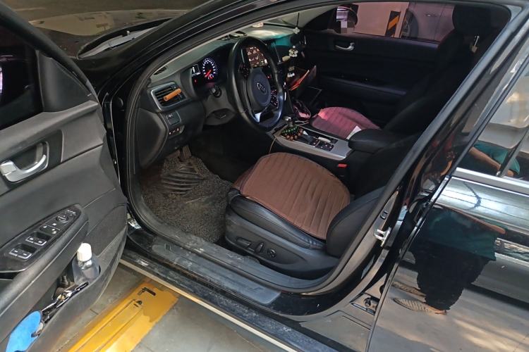 Used Kia K5 New Energy 2018 2.0L ZhiZun Edition
