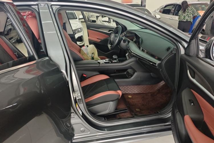 Used CHANGAN Eado 2023 Changan Edition PLUS Blue Whale NE 1.4T GDI DCT Prestige Version Right Front Seat