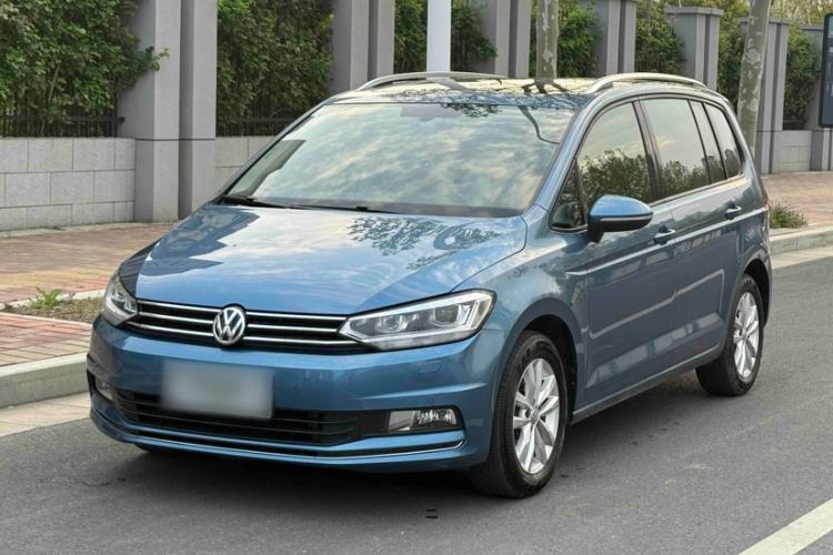 Used Volkswagen Touran 2016 Volkswagen Touran L 280TSI DSG Comfort Edition Exterior 2