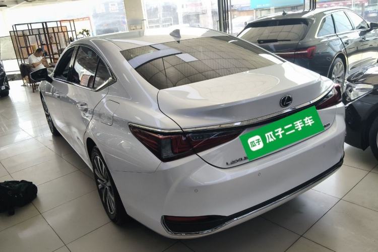 Used Lexus ES 2020 260 Excellence Edition Exterior 2