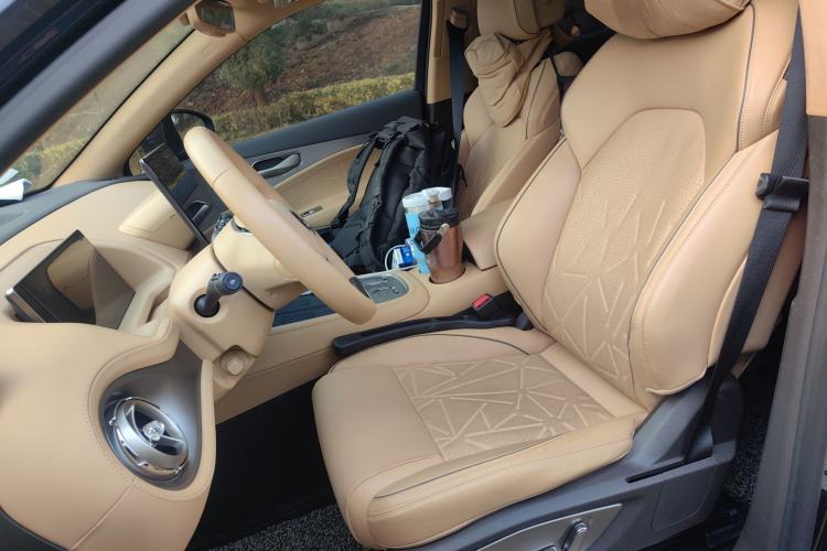 Used Denza N8 2023 Four-Wheel Drive Ultra-Hybrid Flagship Seven-Seater Version
