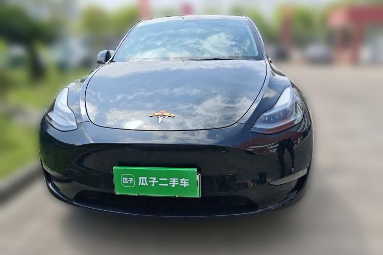 Used Tesla Model Y 2023 Long-Range All-Wheel-Drive Version
