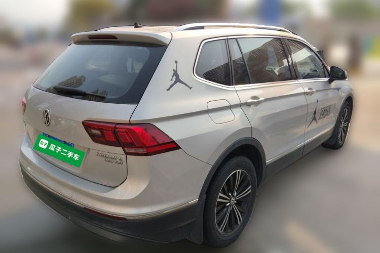 Used Volkswagen Tiguan L 2019 330TSI Automatic Two-Wheel Drive Panoramic Comfort Edition China V Standard Rear Right 45 Deg