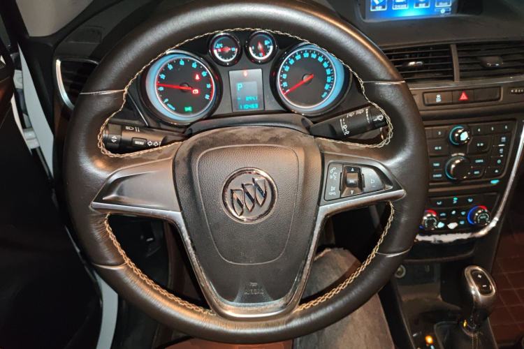 Used Buick Encore 2013 1.4T Automatic Two-Wheel Drive Elite Model Steering Wheel