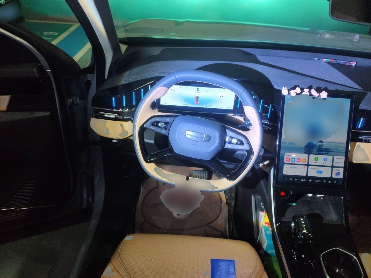 Geely Auto FX11 2023 1.5TD DCT Prestige Edition — снимка 10