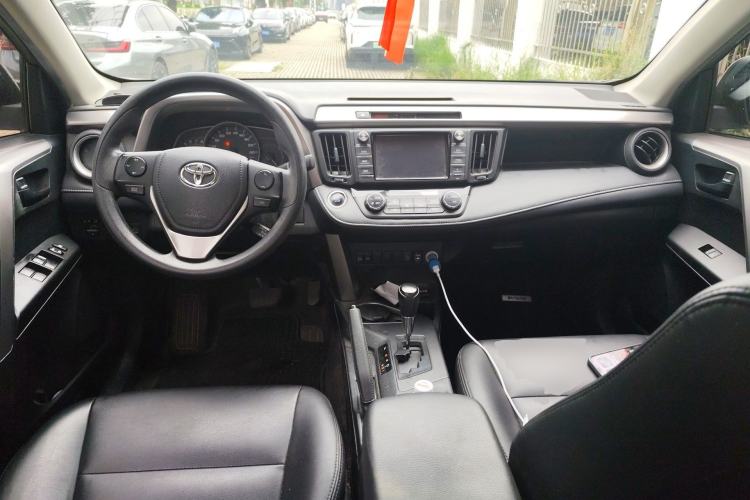 Used Toyota RAV4 2019 2.0L CVT Two-Wheel Drive Fashion X Limited Edition China V Standard