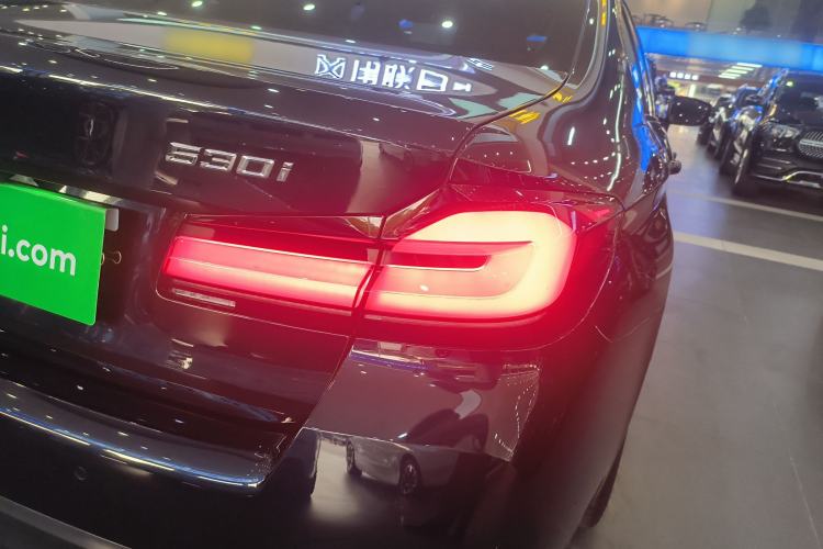 Used BMW 5 Series 2021 530i M Sport Package Right Rear Taillight