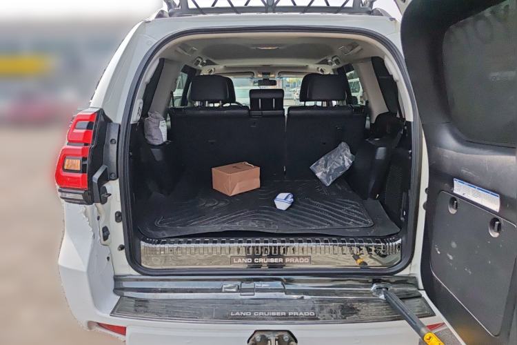 Used Toyota Prado 2018 3.5L Automatic TX-L with Rear-Mounted Spare Tire