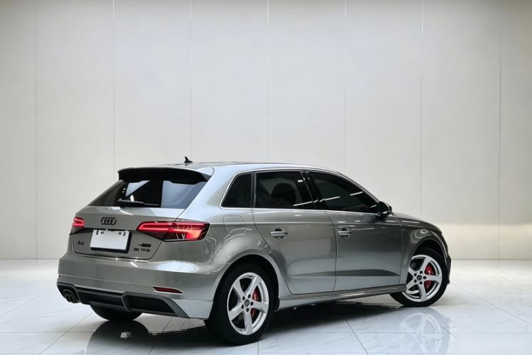 Used Audi A3 2019 Sportback 35 TFSI Fashion Edition China VI Emission Standard