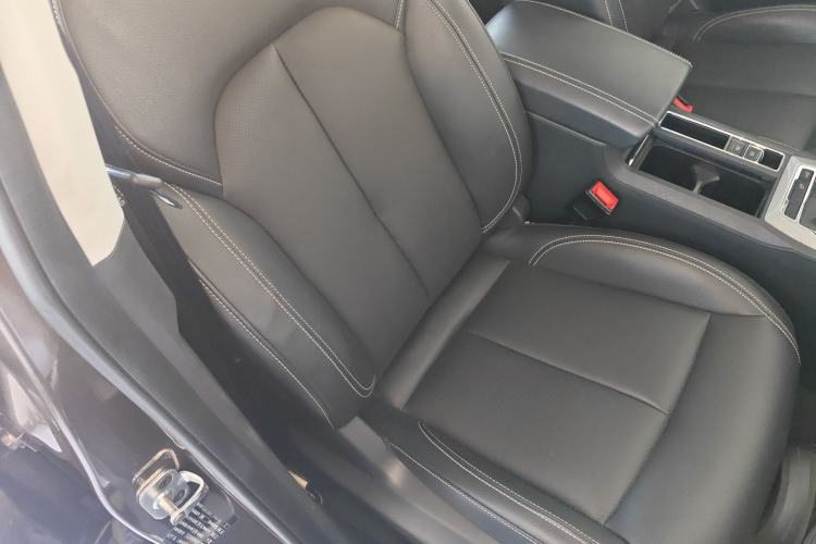 Used Roewe RX5 2016 20T Two-Wheel Drive Automatic Internet Smart Edition Right Front Seat