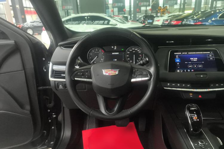 Used Cadillac XT4 2023 28T Two-Wheel Drive Fashion Edition