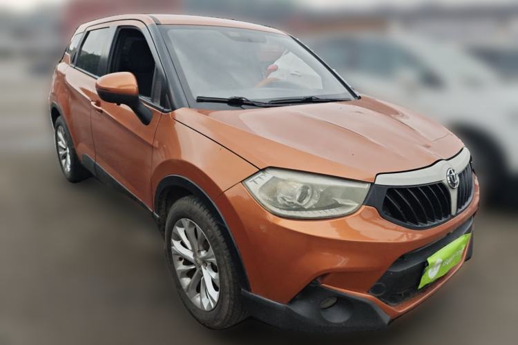 Used Brilliance V3 2015 1.5L Manual Base Version Front Right 45 Deg