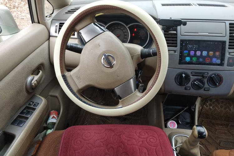 Used Nissan Tiida Sedan 2005 1.6J MT Steering Wheel