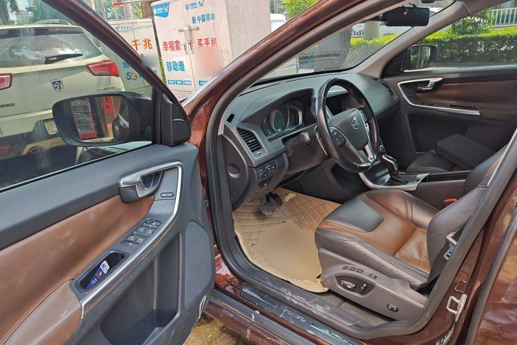 Used Volvo XC60 2015 T6 Zhiyi Edition
