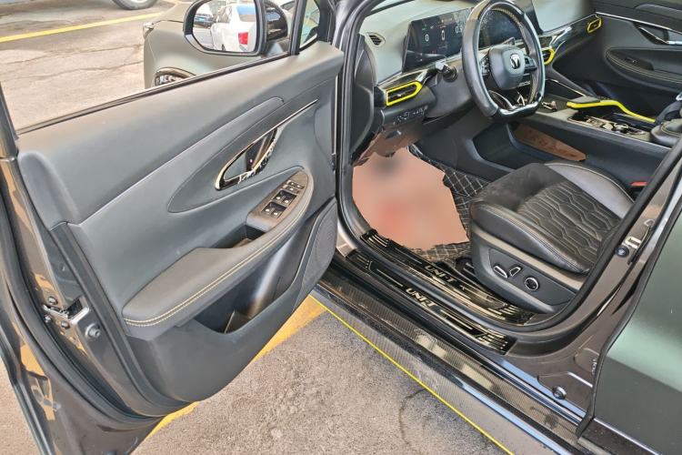 Used CHANGAN UNI-T 2022 1.5T Sport Edition Flagship Version
