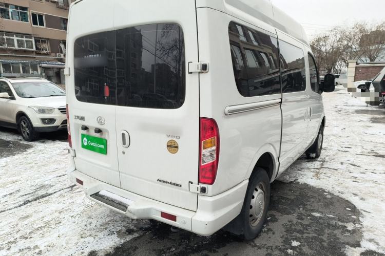 Used SAIC MAXUS Xintu V80 2016 2.5T Manual Aoyuntong National IV Short Wheelbase Mid-Roof 6-Seater