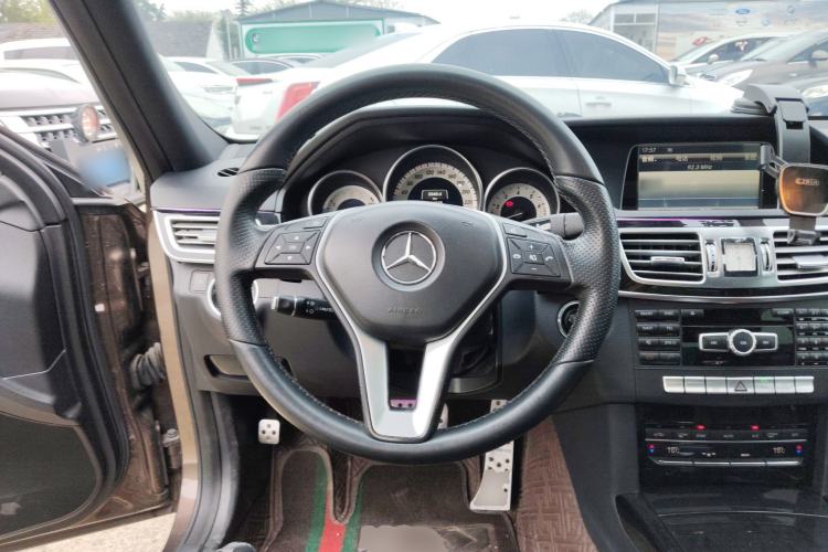 Used Mercedes-Benz E-Class 2014 Restyled E 260 L Sport Edition Steering Wheel