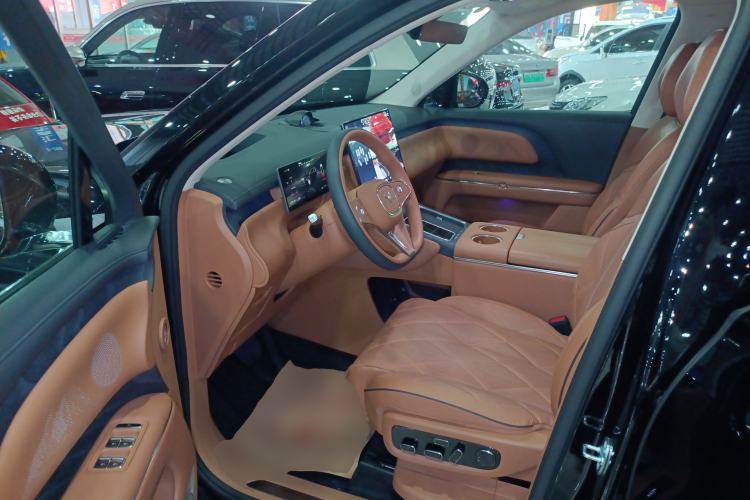 Used VOYAH Titan 2026 Model Max+ Driver Seat