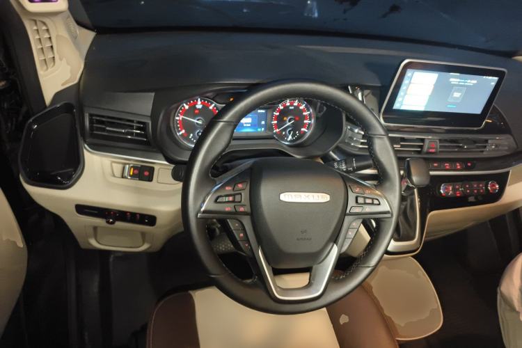 Used SAIC MAXUS V100 RV 2022 2.0T Traveler V100 Mountain Retreat Edition with Longitudinal Bed
