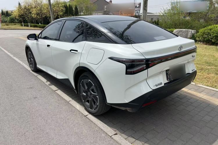 Used Toyota bZ3 2023 616 km Long-Range Premium Exterior 3