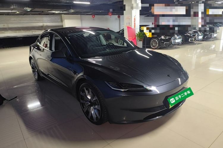 Used Tesla Model 3 2023 Long-Range All-Wheel-Drive Version Front Right 45 Deg