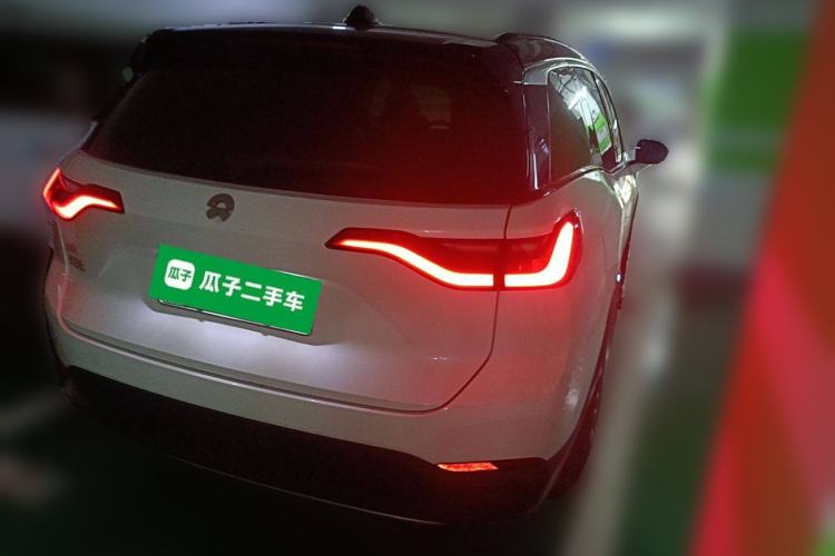 Used Nio ES8 2018 355 km Base Version 7-Seater Edition Rear Right 45 Deg