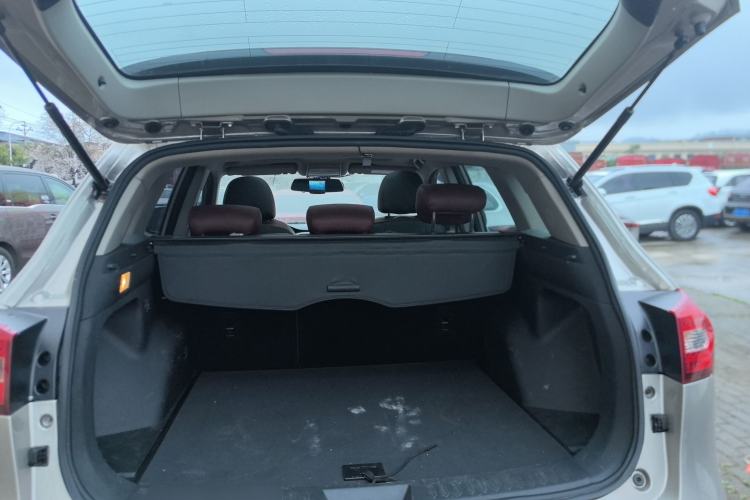 Used Zotye T600 2015 Family Edition 2.0T Manual Luxury Version
