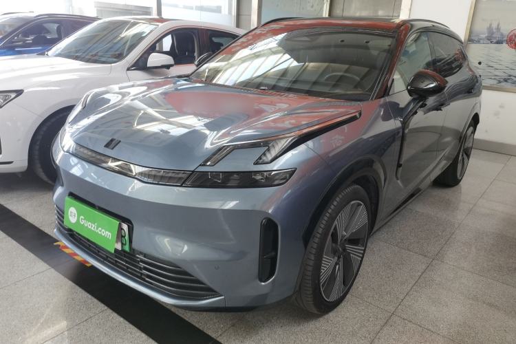 Used Lynk & Co 08 EM-P 2025 220 km All-Wheel-Drive Performance Halo