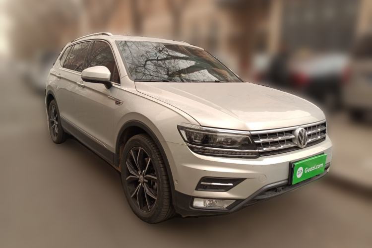 Used Volkswagen Tiguan L 2019 380TSI Automatic All-Wheel Drive Luxury Edition with 7 Seats China VI Standard