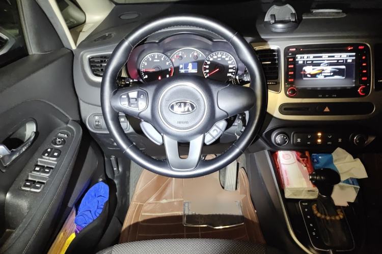 Used Kia Carens 2013 2.0L 5-Seater Automatic Standard Version China IV Standard