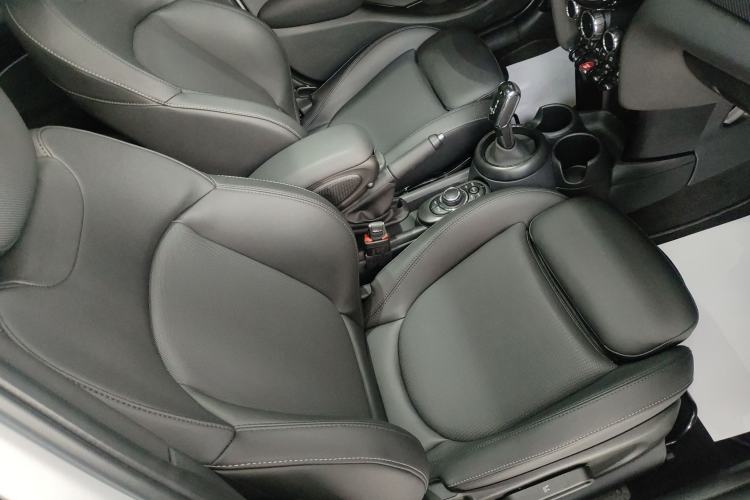 Used MINI MINI 2023 1.5T COOPER King's Cross Special Edition Five-Door Version