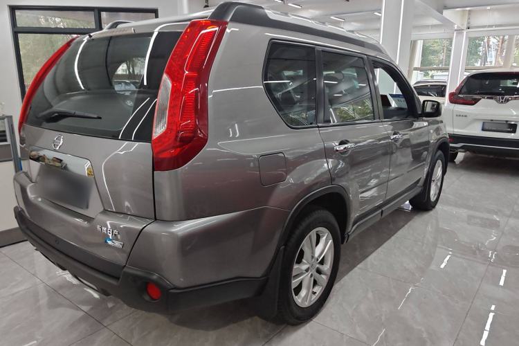 Used Nissan X-Trail 2012 2.5L CVT Luxury Edition 4WD
