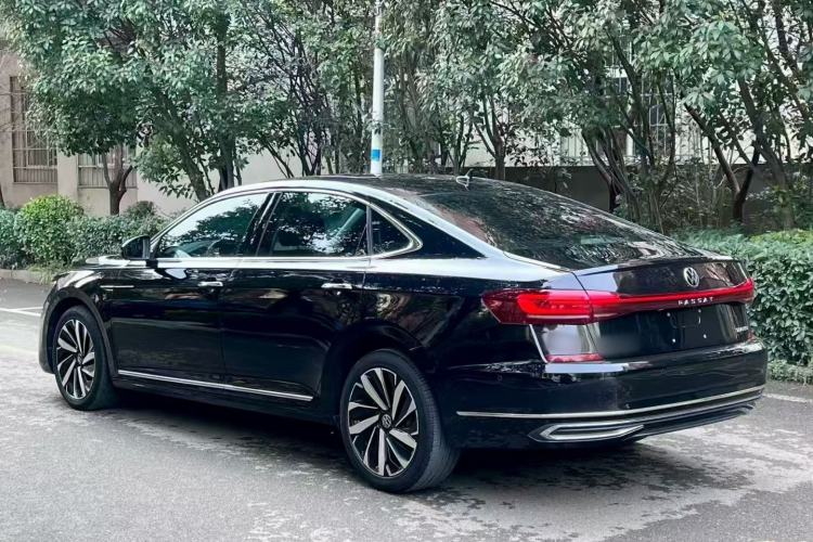 Used Volkswagen Passat 2022 330TSI Starry Luxury Edition