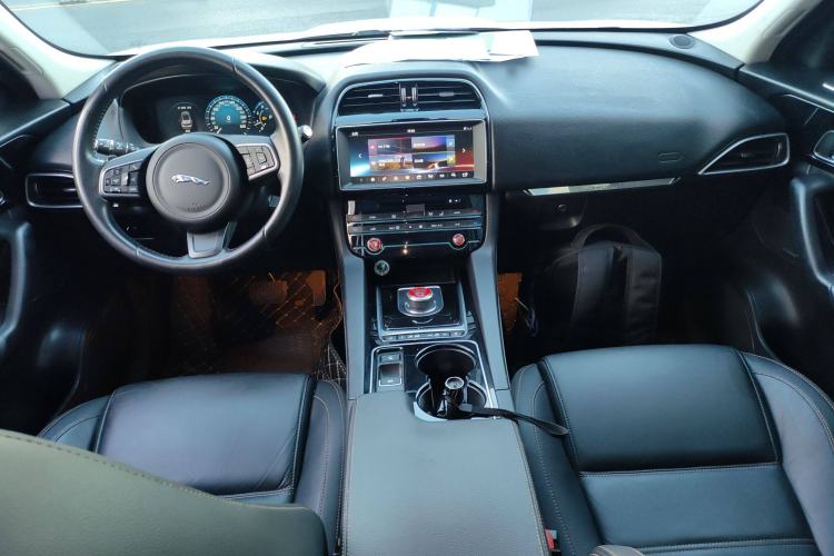 Used Jaguar F-PACE 2016 2.0T Two-Wheel Drive Urban Luxury Edition