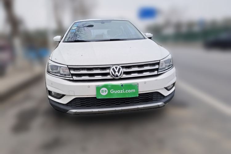 Used Volkswagen Cross Lavida 2017 230TSI DSG Luxury Edition
