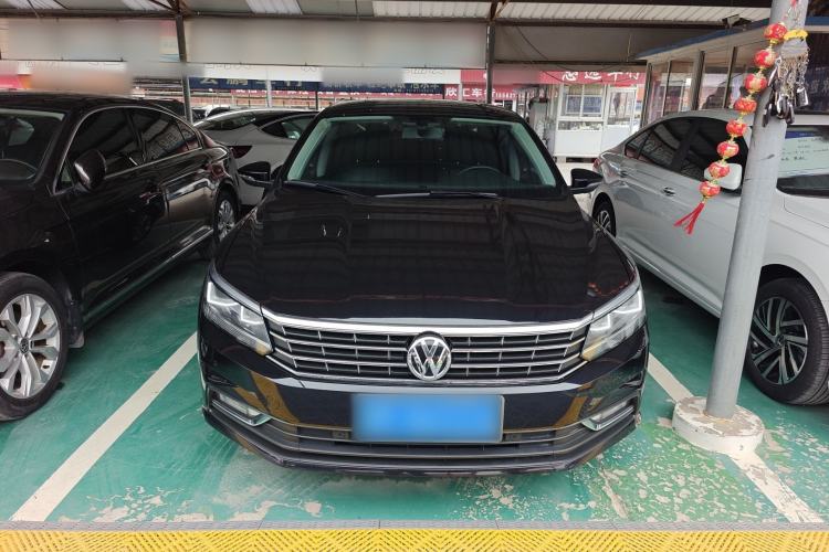 Used Volkswagen Passat 2017 330TSI DSG Luxury Edition Front