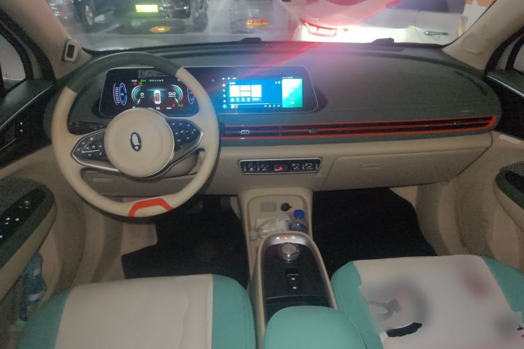 Used ORA Good Cat 2022 Morandi Edition 400km Standard Range Premium Version Lithium-Ion Battery
