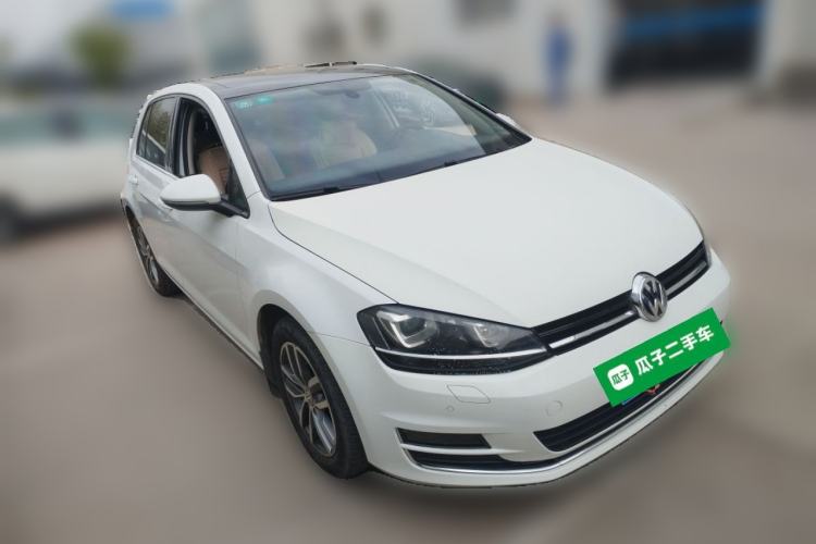 Used Volkswagen Golf 2014 1.4TSI Automatic Flagship Model Front Right 45 Deg