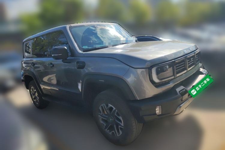 Used BAIC Off-Road BJ40 2024 2.0T All-New Urban Hunter Edition Chivalrous Style Front Right 45 Deg