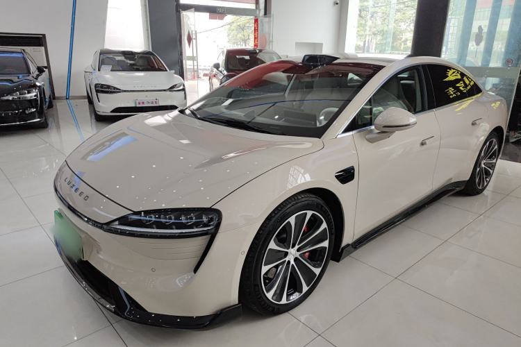 Used Hima Luxeed S7 2025 785 km Ultra